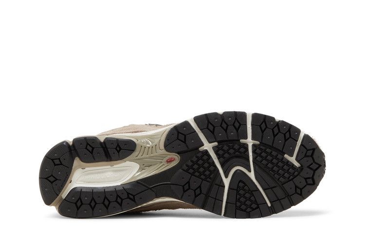 New Balance 2002R Protection Pack Beige