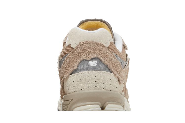 New Balance 2002R Protection Pack Beige