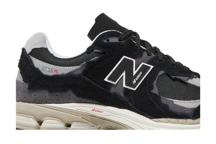 New Balance 2002R Protection Pack Black