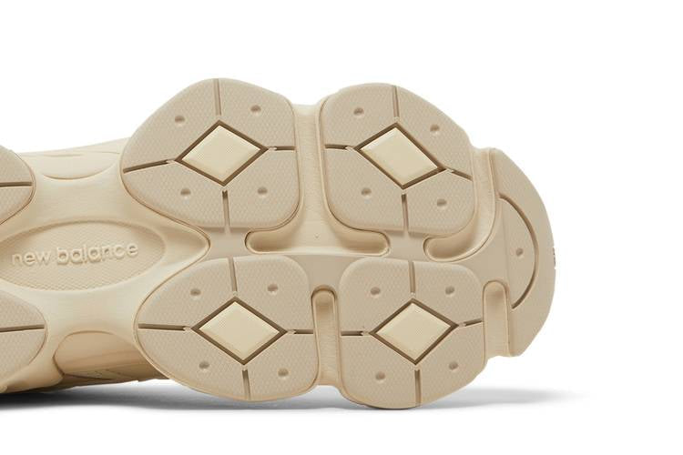 New Balance 9060 Cream Black