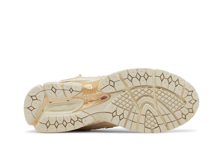 New Balance 2002R Protection Pack Sandstone Turtledove